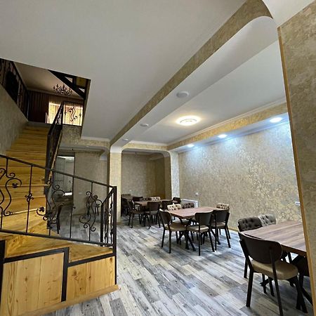 Hotel Shina Kazbegi Exteriör bild