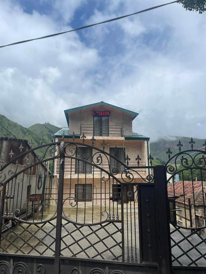 Hotel Shina Kazbegi Exteriör bild