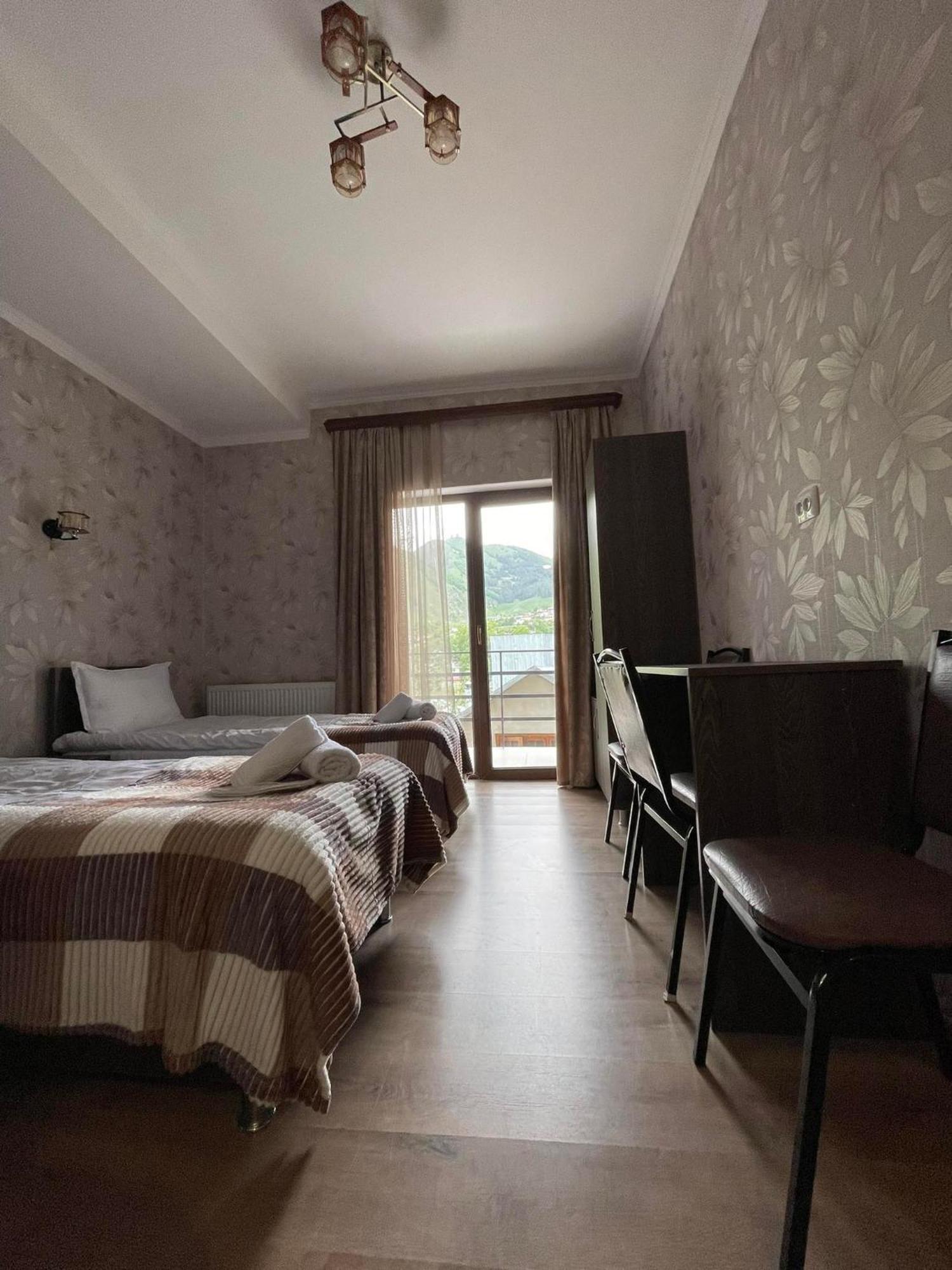 Hotel Shina Kazbegi Exteriör bild